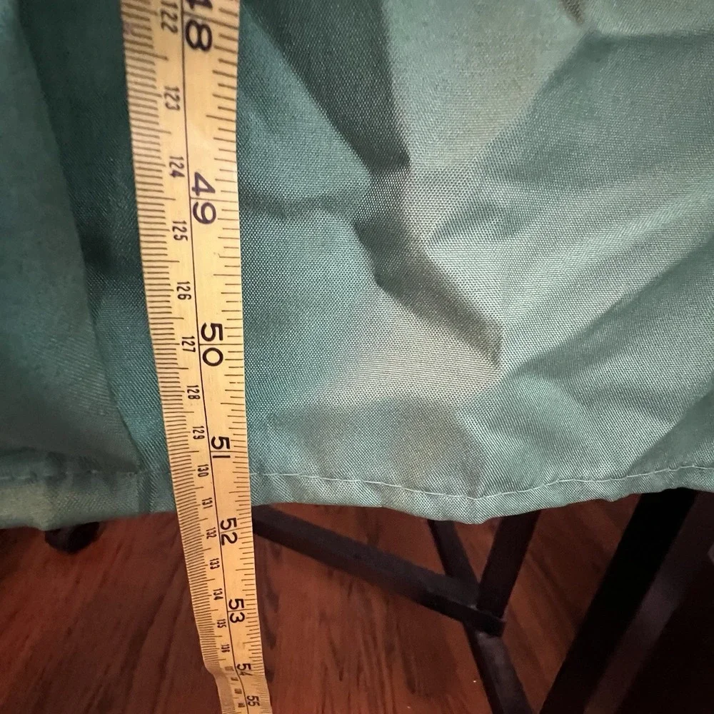 Jostens approximate measurements
